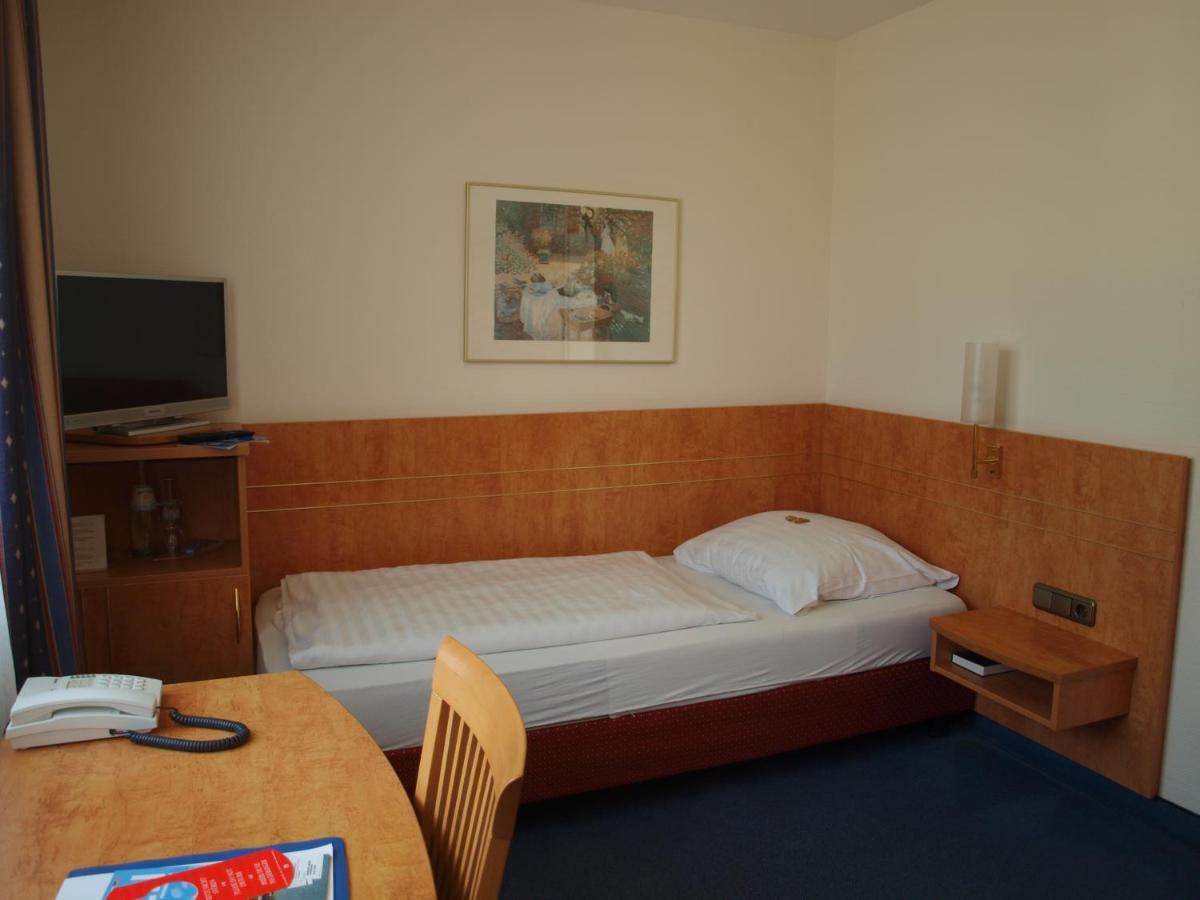 Airport Business Hotel Koeln Ngoại thất bức ảnh