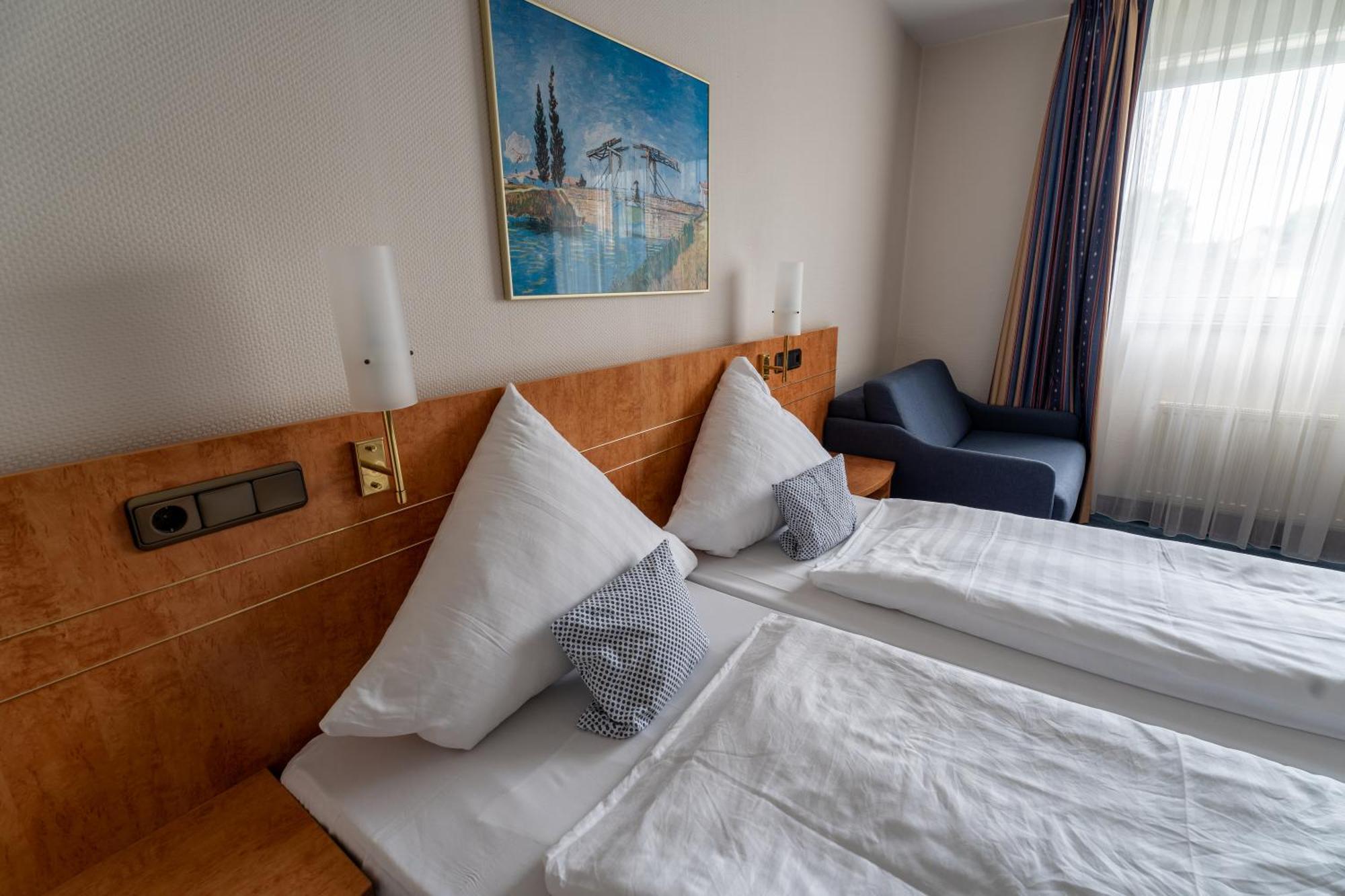 Airport Business Hotel Koeln Ngoại thất bức ảnh