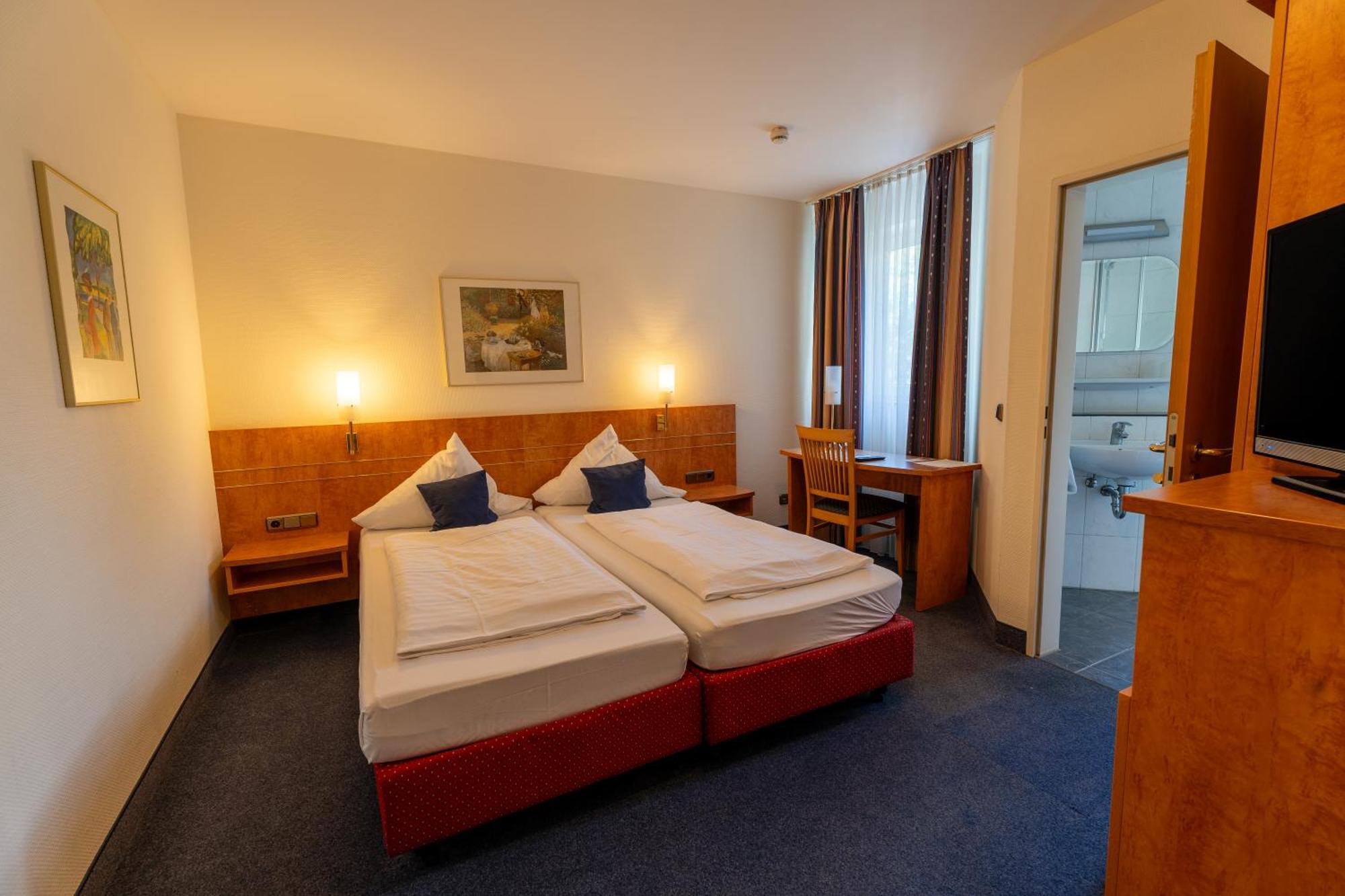 Airport Business Hotel Koeln Ngoại thất bức ảnh