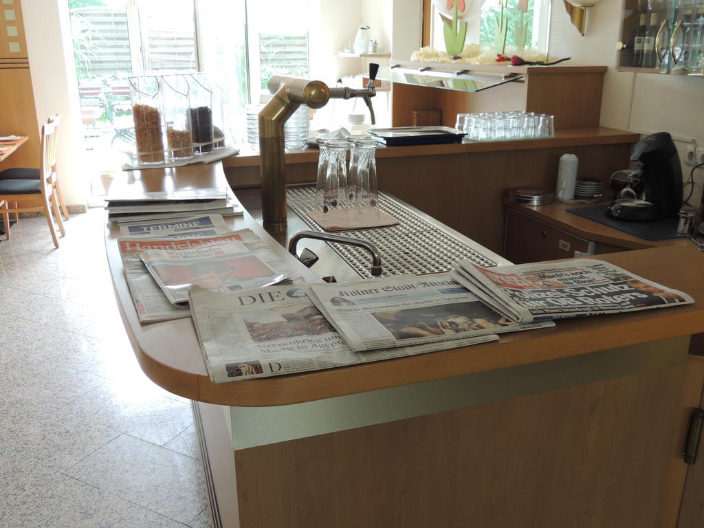 Airport Business Hotel Koeln Ngoại thất bức ảnh