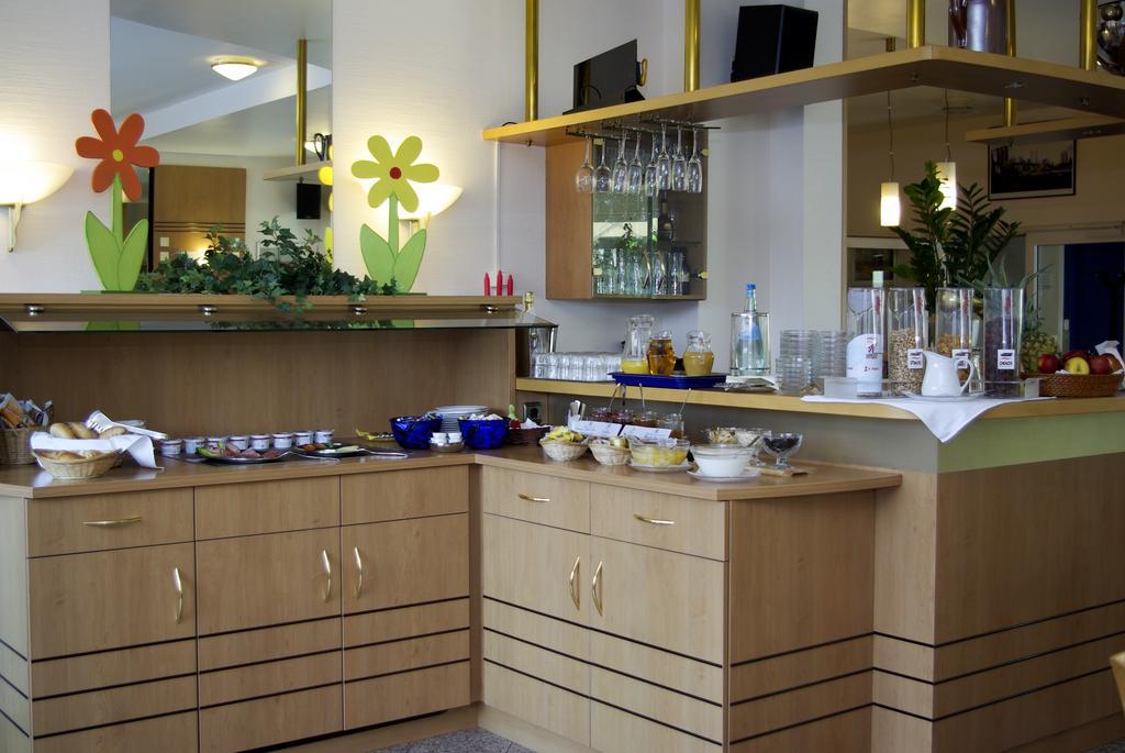Airport Business Hotel Koeln Ngoại thất bức ảnh